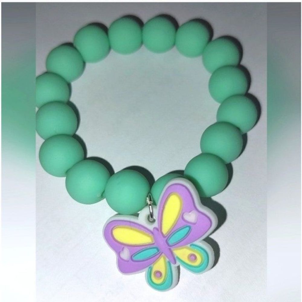 Super cute girls beaded bracelet